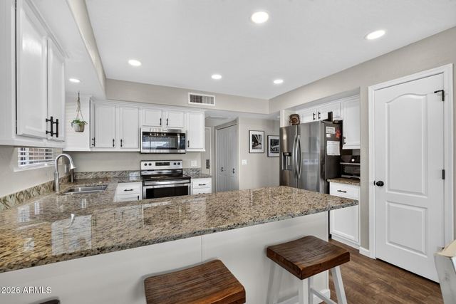152 S ABALONE Drive, Gilbert, AZ 85233