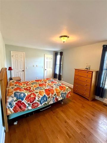 22 Valley Creek SW Drive, Cartersville, GA 30120