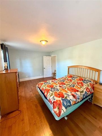 22 Valley Creek SW Drive, Cartersville, GA 30120
