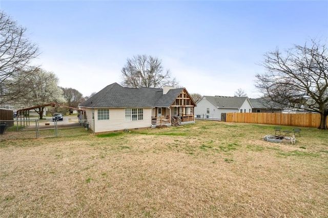 22 Valley Creek SW Drive, Cartersville, GA 30120