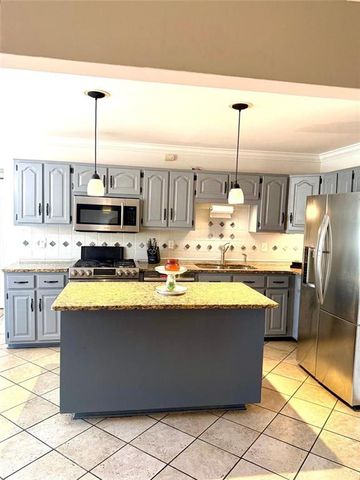 22 Valley Creek SW Drive, Cartersville, GA 30120