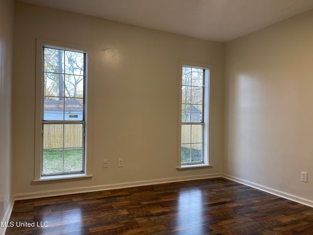547 Woodbury Road, Jackson, MS 39206
