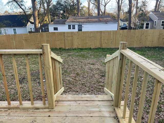 547 Woodbury Road, Jackson, MS 39206