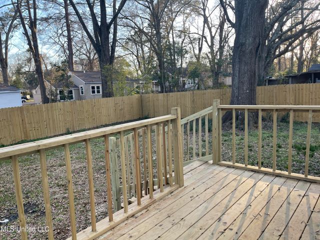 547 Woodbury Road, Jackson, MS 39206