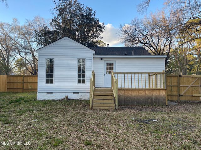 547 Woodbury Road, Jackson, MS 39206