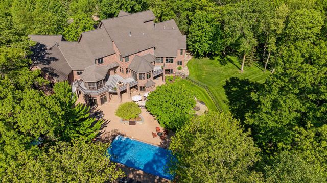 614 Hidden Creek Trail, Mendota Heights, MN 55118