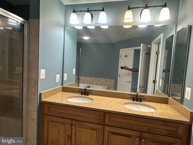 25147 CUTGRASS TER, Aldie, VA 20105