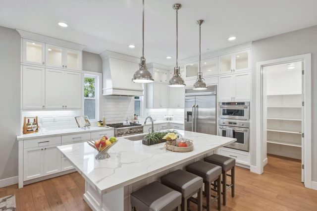 3103 Mena, San Mateo, CA 94403
