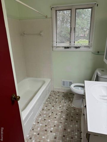 11551 Metter Avenue, Warren, MI 48089