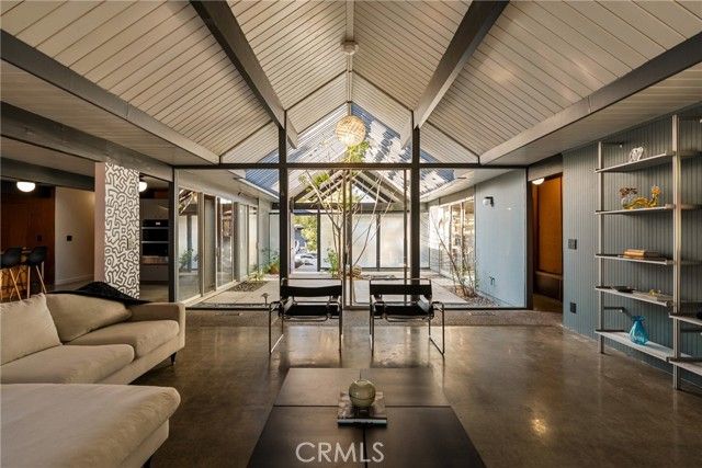 17136 Nanette, Granada Hills (los Angeles), CA 91344