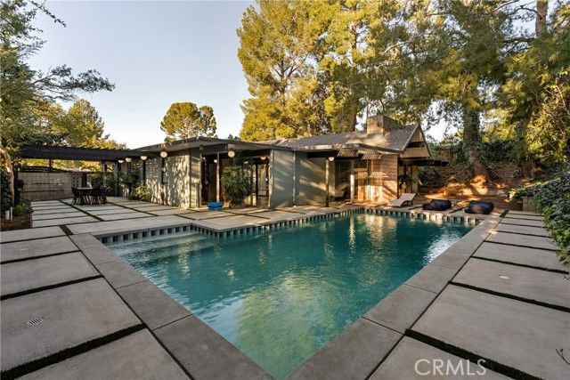 17136 Nanette, Granada Hills (los Angeles), CA 91344