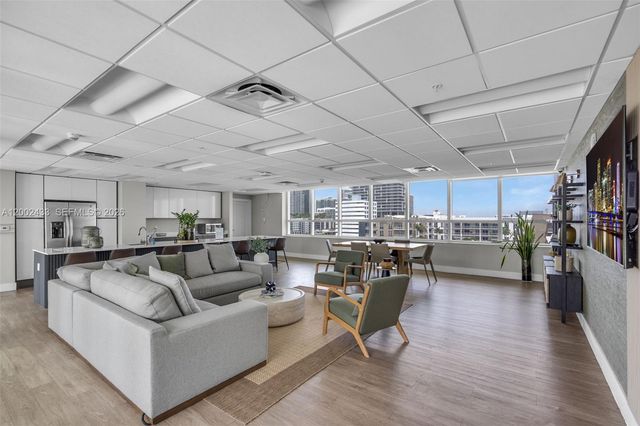 321 NE 26th St 605, Miami, FL 33137