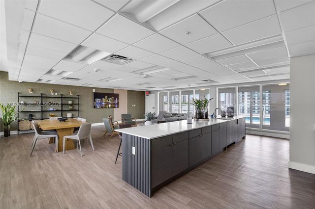 321 NE 26th St 605, Miami, FL 33137