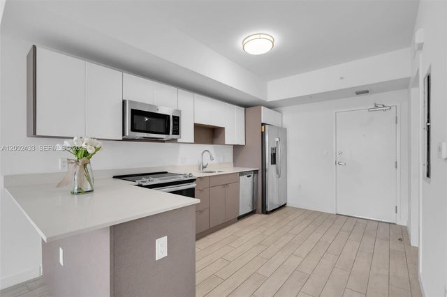 321 NE 26th St 605, Miami, FL 33137