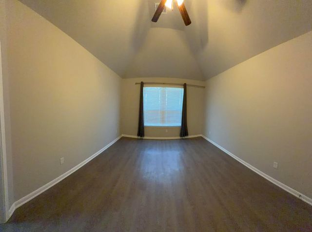 1841 Basin Trail, Brenham, TX 77833