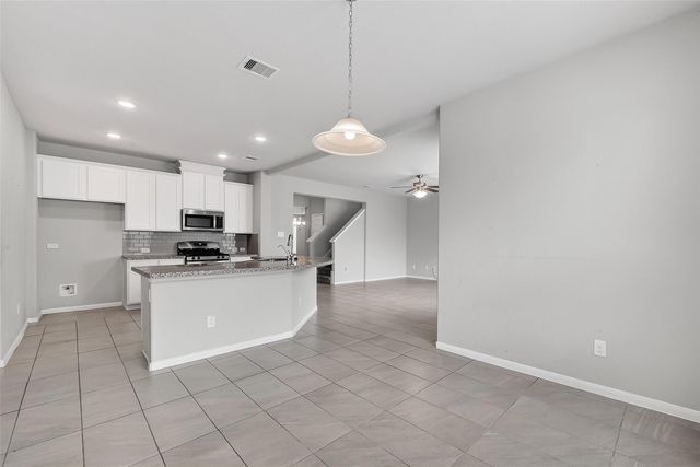 2903 Painted Sunrise Trail, Houston, TX 77045