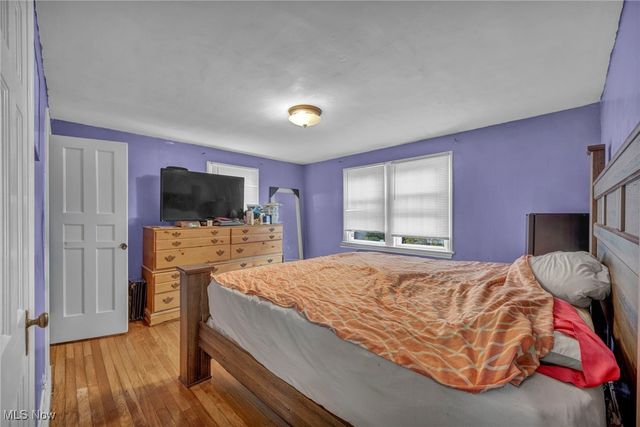 862 Keystone Drive, Cleveland Heights, OH 44121