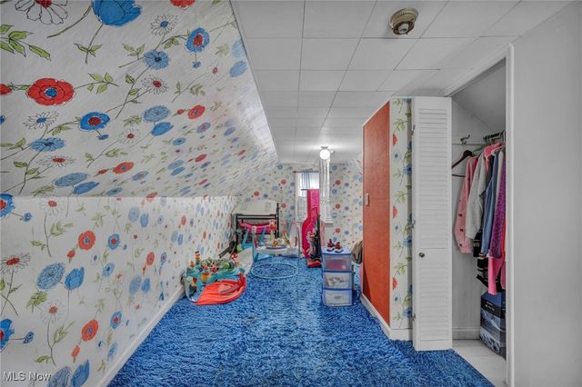 862 Keystone Drive, Cleveland Heights, OH 44121