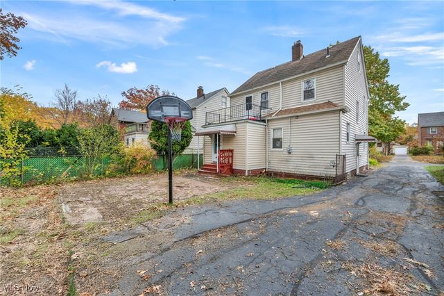 862 Keystone Drive, Cleveland Heights, OH 44121