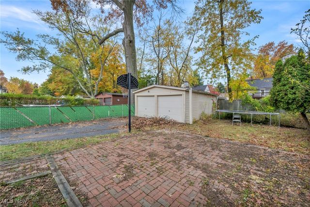 862 Keystone Drive, Cleveland Heights, OH 44121