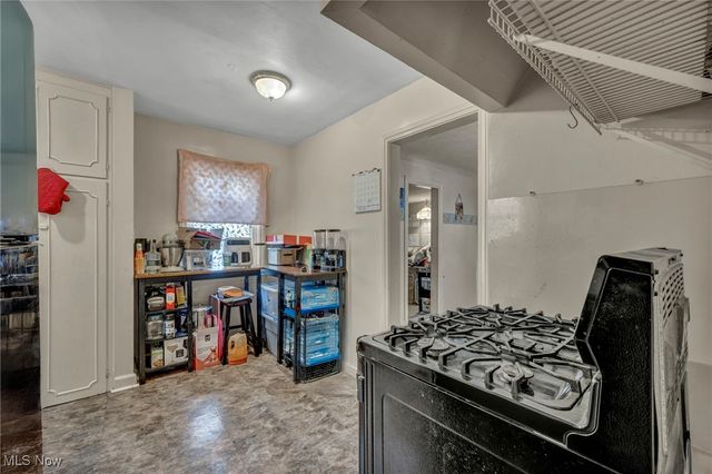 862 Keystone Drive, Cleveland Heights, OH 44121