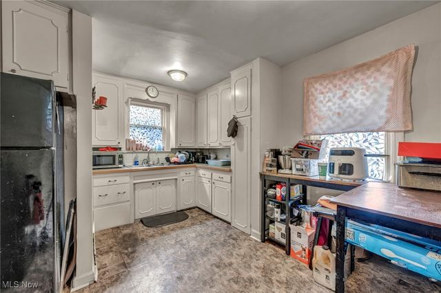 862 Keystone Drive, Cleveland Heights, OH 44121