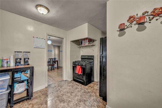 862 Keystone Drive, Cleveland Heights, OH 44121