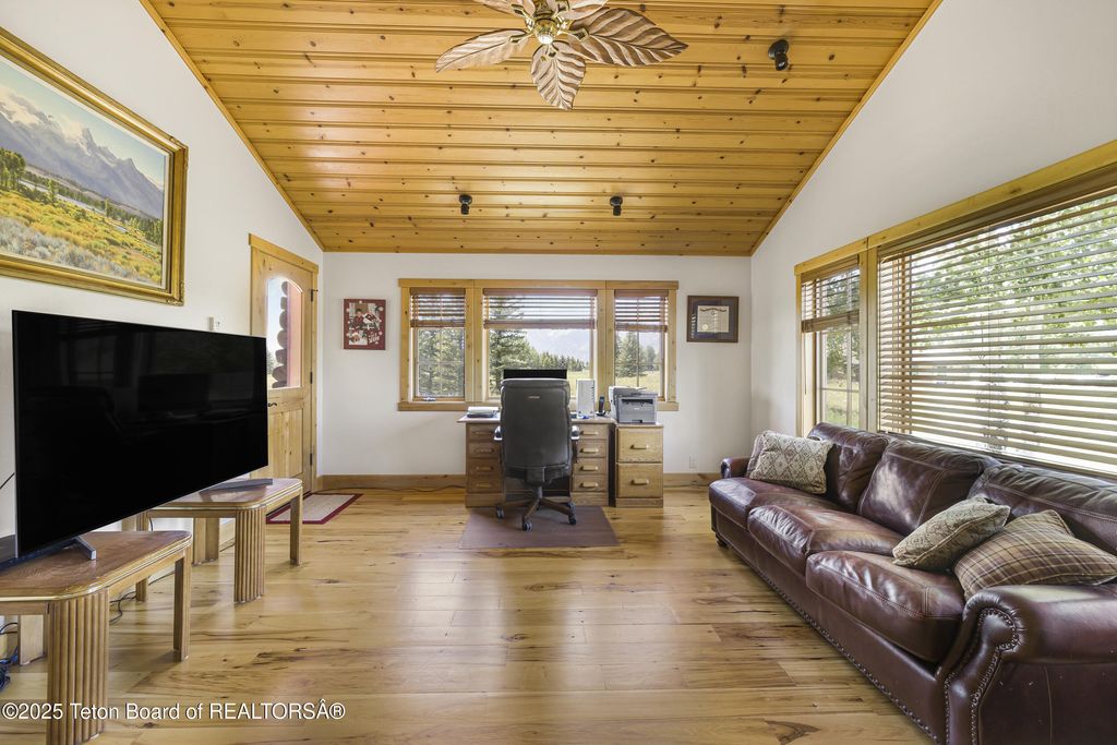 450 E OATGRASS Road, Jackson, WY 83001 photo 20