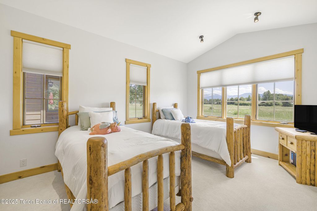 450 E OATGRASS Road, Jackson, WY 83001 photo 33