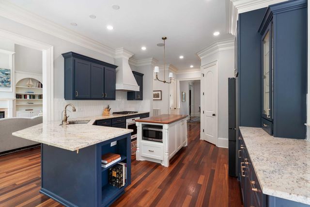 301 Indigo Bay Circle, Mount Pleasant, SC 29464