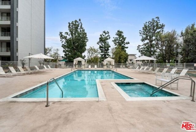 100 S Doheny Drive 1009, Los Angeles, CA 90048