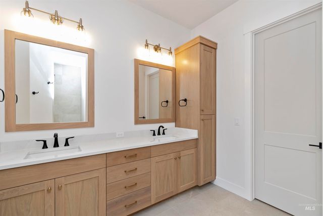 6402 E One Tree Place, Eagle, ID 83629