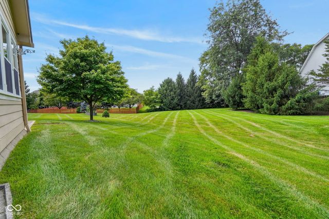 12559 Broadmoor Court S, Fishers, IN 46037