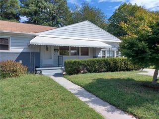 8074 Driftwood DR, Norfolk, VA 23518