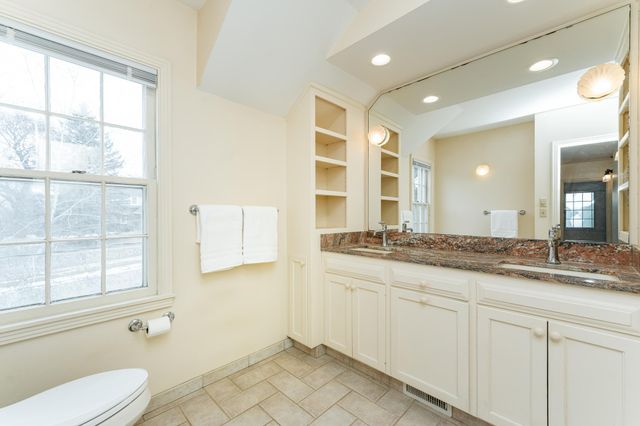 1322 7th Street SW, Rochester, MN 55902