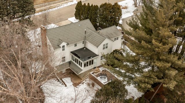 1322 7th Street SW, Rochester, MN 55902