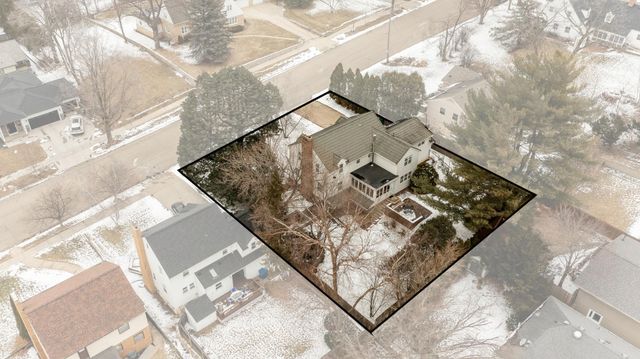 1322 7th Street SW, Rochester, MN 55902