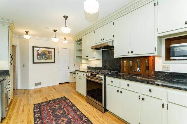 1322 7th Street SW, Rochester, MN 55902