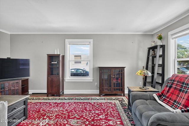 518 S Butler Boulevard, Lansing, MI 48915