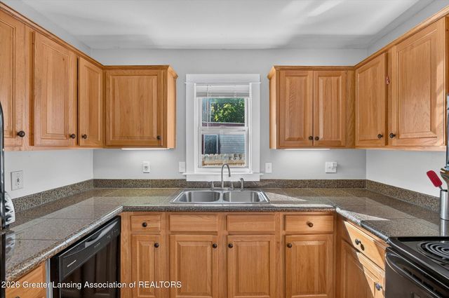 518 S Butler Boulevard, Lansing, MI 48915
