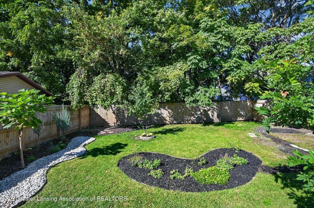 518 S Butler Boulevard, Lansing, MI 48915