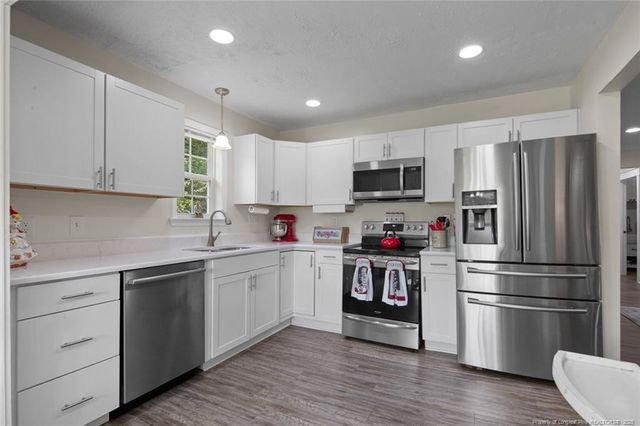 7493 Glen Raven Drive, Fayetteville, NC 28306