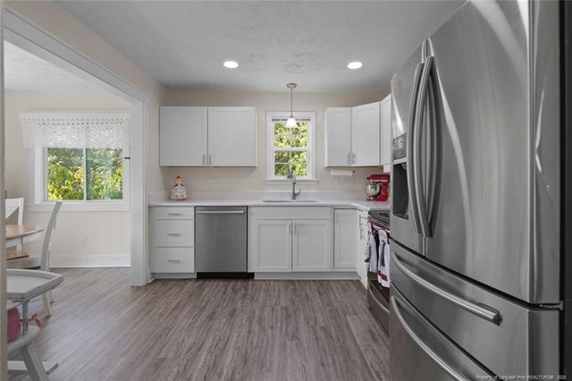 7493 Glen Raven Drive, Fayetteville, NC 28306