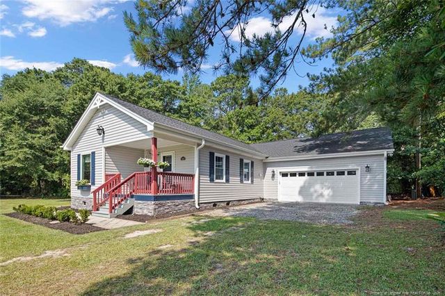 7493 Glen Raven Drive, Fayetteville, NC 28306