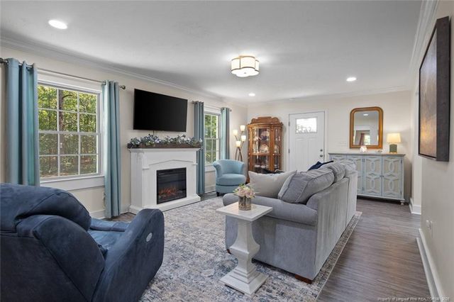 7493 Glen Raven Drive, Fayetteville, NC 28306