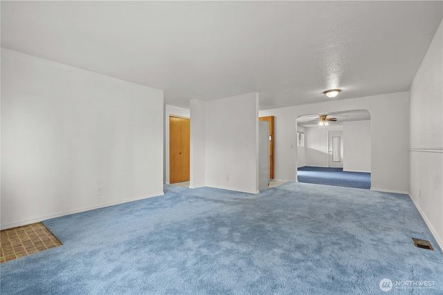 1935 Dogwood Dr. SE, Auburn, WA 98092