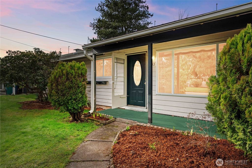 1935 Dogwood Dr. SE, Auburn, WA 98092