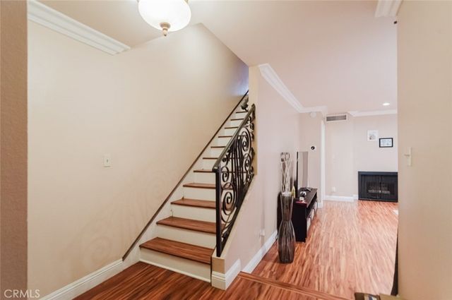 8016 Via Verona, Burbank, CA 91504