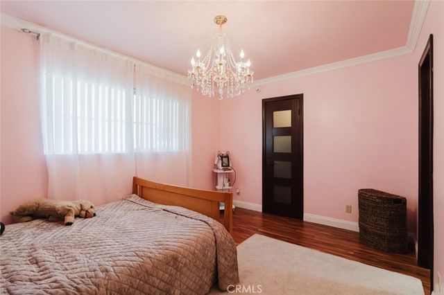 8016 Via Verona, Burbank, CA 91504
