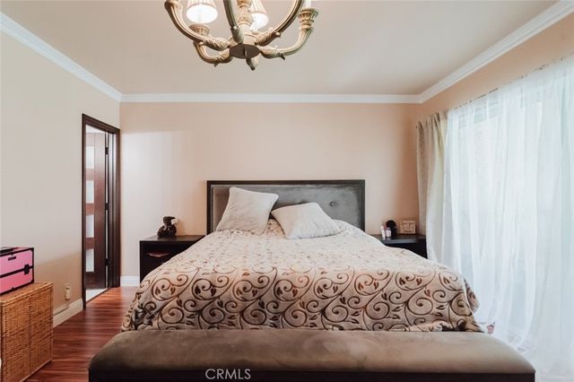 8016 Via Verona, Burbank, CA 91504